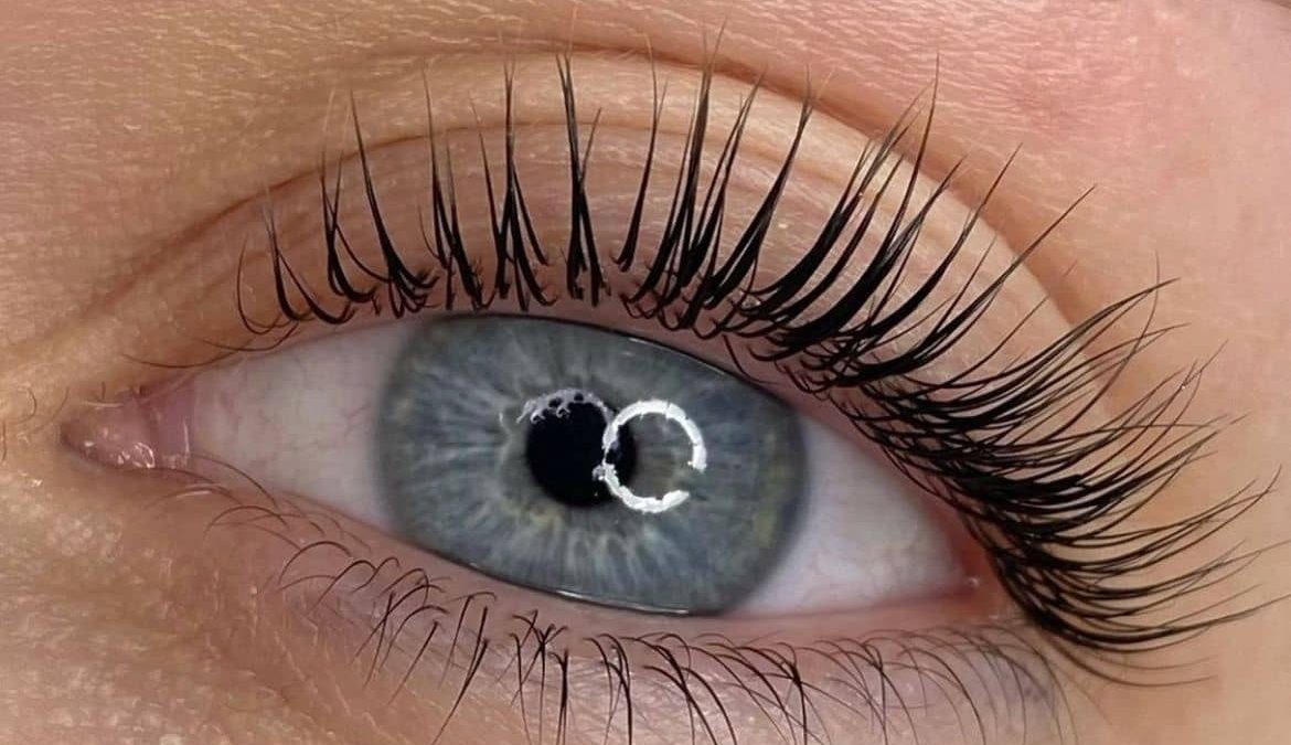 Trải nghiệm dịch vụ nối mi cao cấp classic 2025: An toàn, thoải mái, bền đẹp 18 Trải nghiệm dịch vụ nối mi cao cấp classic: An toàn, thoải mái, bền đẹp