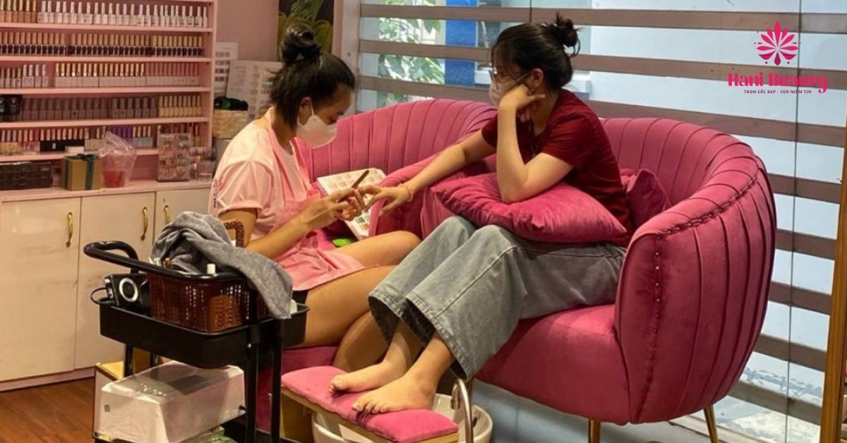 Dịch Vụ Nail Chuyên Nghiệp Chính Hãng HCM, Đến Ngay Hani Beauty! 15 Không gian & quy trình làm Nail chuyên nghiệp