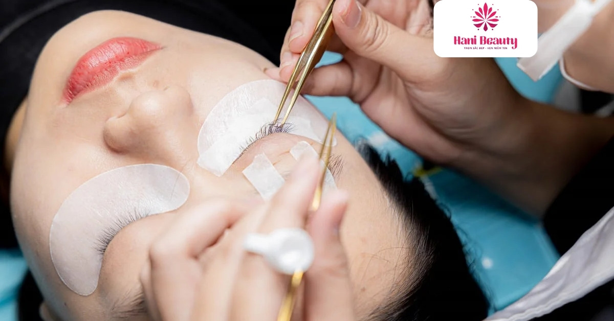 Dịch Vụ Nối Mi Chuyên Nghiệp Classic –Siêu Tốc Chỉ Sau 2h 17 Ghé ngay Hanibeauty.asia để sở hữu hàng mi Classic quyến rũ