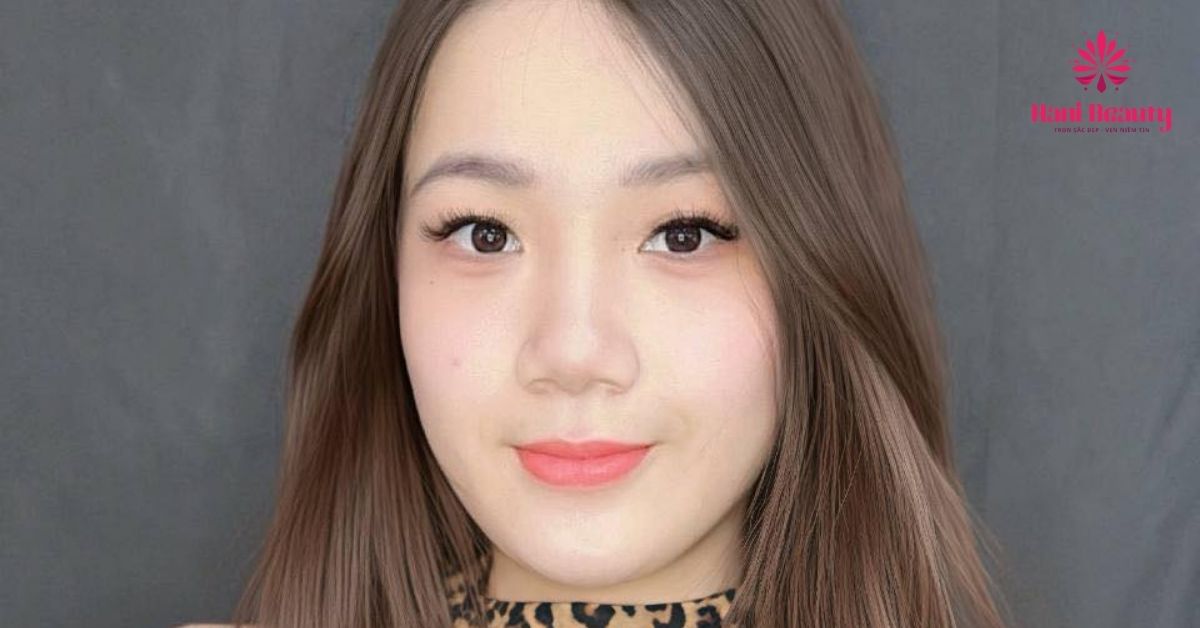 Đôi mắt trở nên ấn tượng hơn khi chị em nối mi Volume, Mega Volume